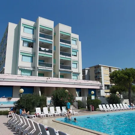 Beachfront In With Pool Apartment